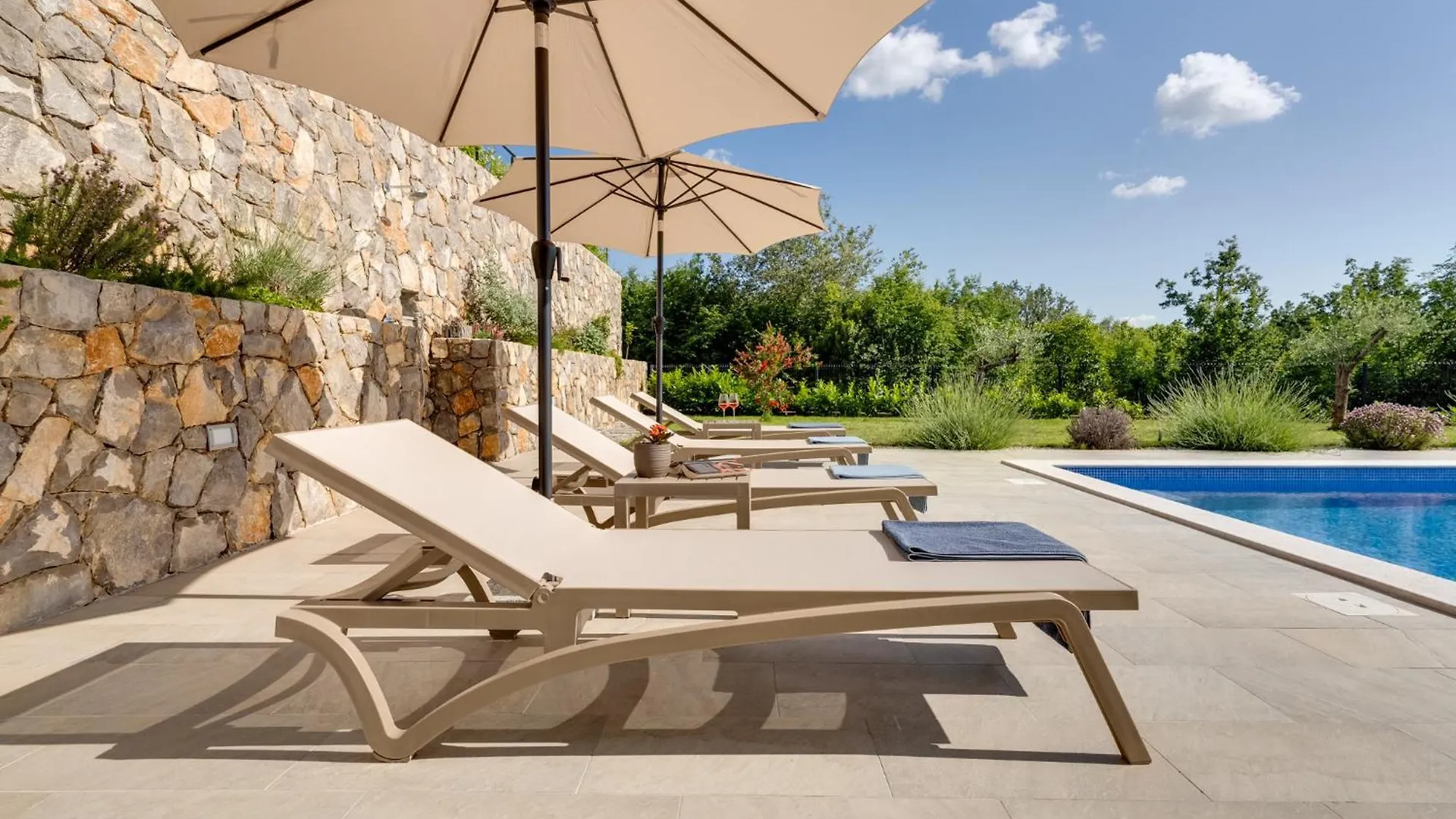Luxury Villa With A Pool, Panoramic Sea View, Beach - By Traveler Tourist Agency Krk Id 2406 Sveti Vid-Miholjice